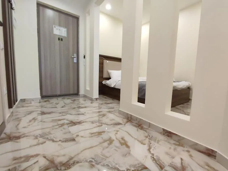 Leo Group Luxury Apartment 13-291 Sunrise باتومي